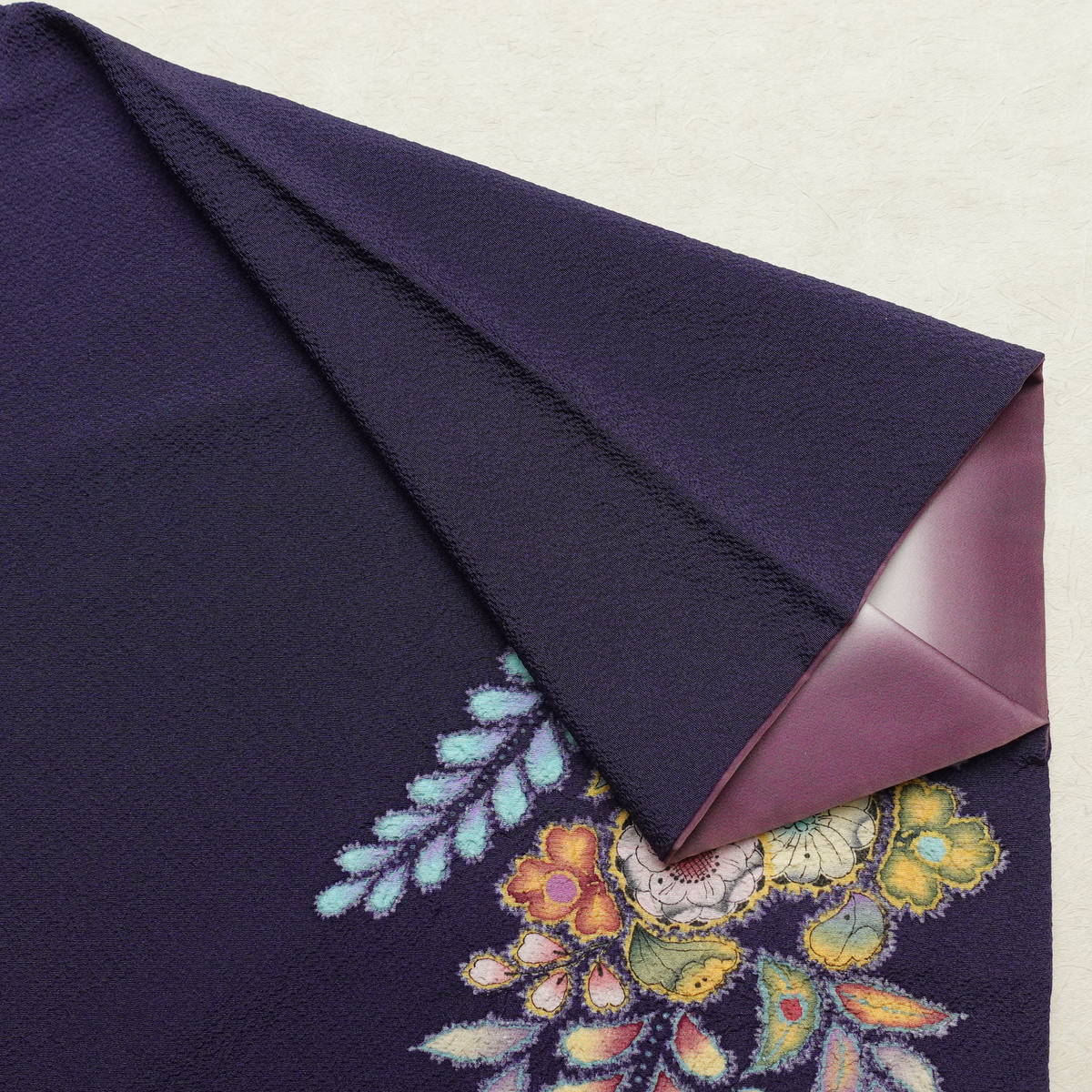 付け下げ　辻が花 翠山工房 落款入り 正絹 花柄 袷仕立て 身丈160.5cm 裄丈69cm リサイクル着物 着物 金彩 入学式 七五三 お宮参り フォーマル 紫・藤色_画像24