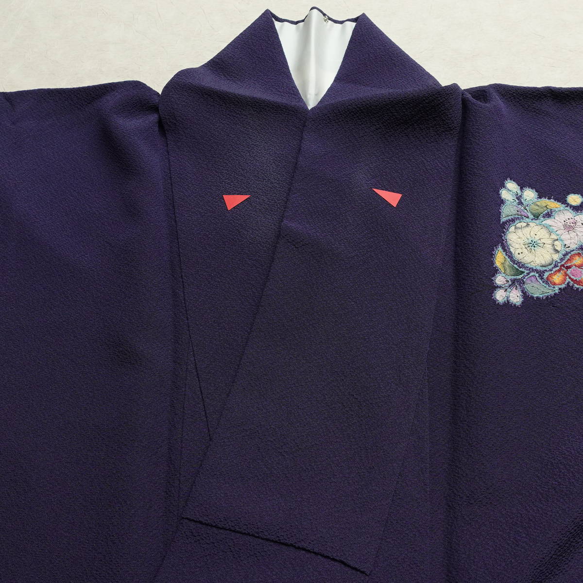 付け下げ　辻が花 翠山工房 落款入り 正絹 花柄 袷仕立て 身丈160.5cm 裄丈69cm リサイクル着物 着物 金彩 入学式 七五三 お宮参り フォーマル 紫・藤色_画像26