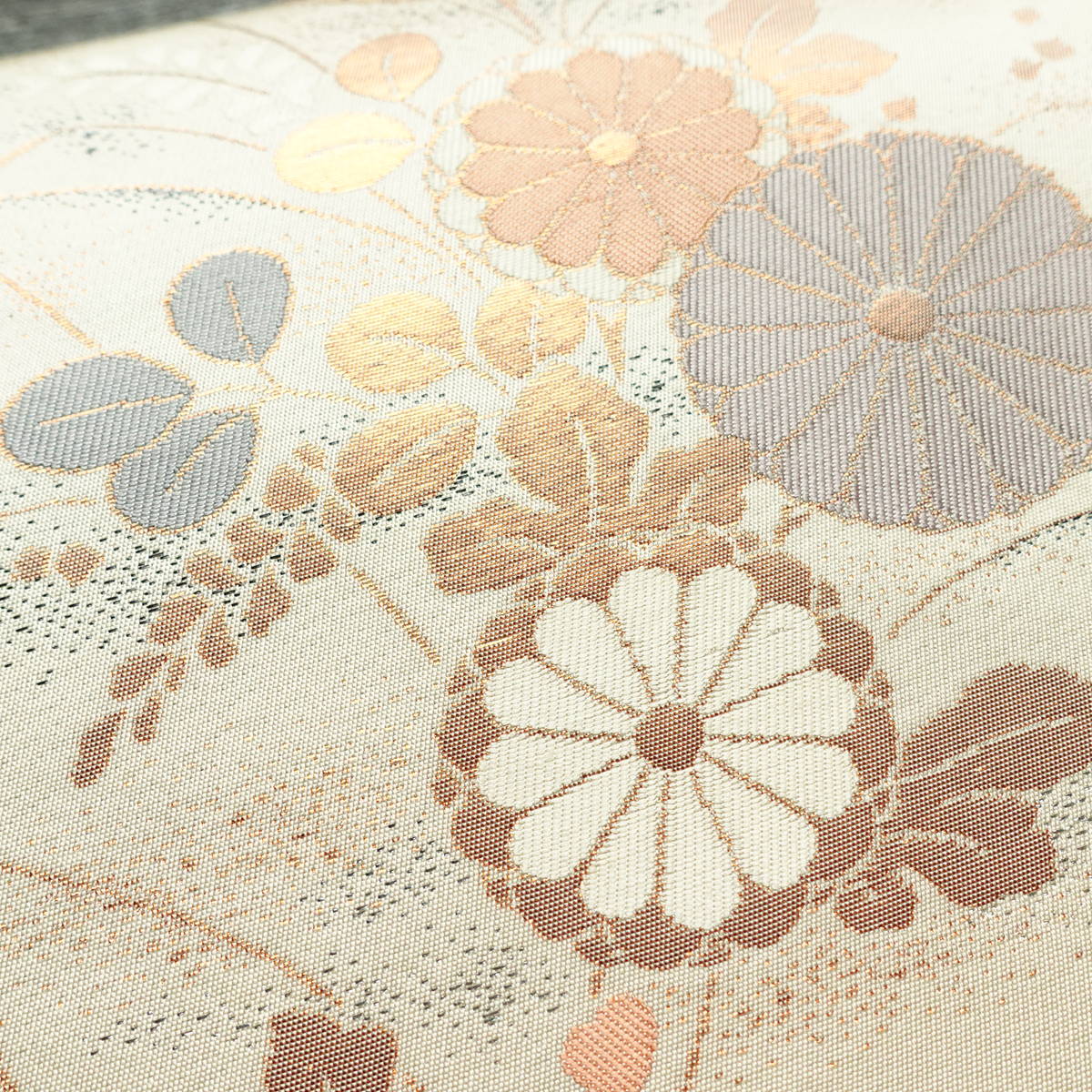 名古屋帯 六通柄 良品 正絹 花柄 名古屋仕立て なごや帯 リサイクル帯 帯 箔 菊 ベージュ_画像3