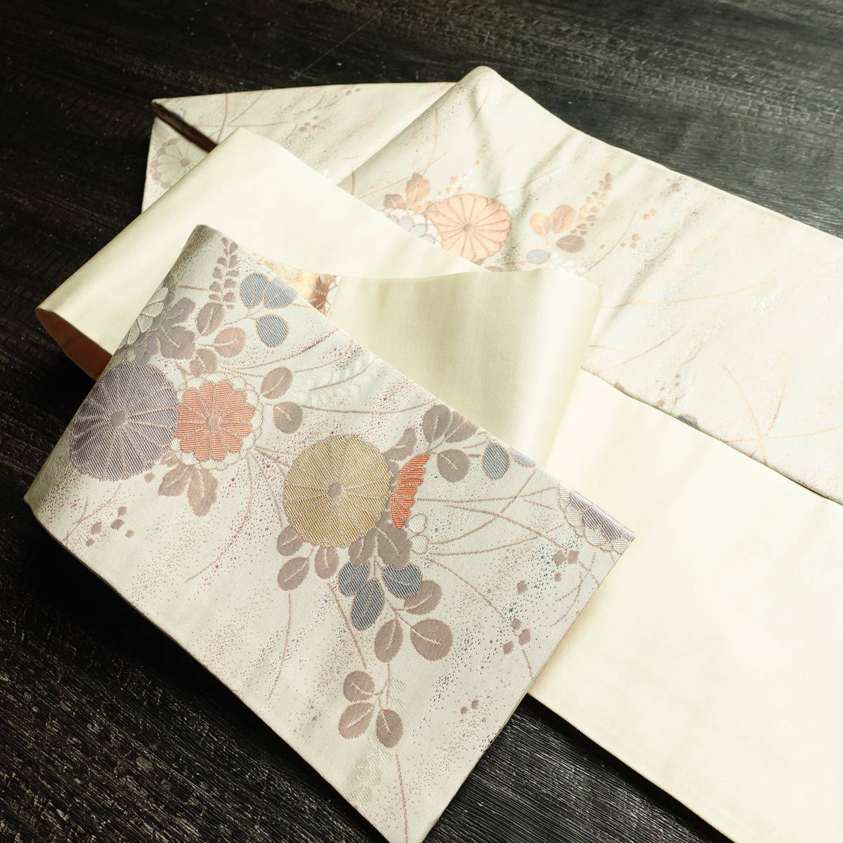 名古屋帯 六通柄 良品 正絹 花柄 名古屋仕立て なごや帯 リサイクル帯 帯 箔 菊 ベージュ_画像26