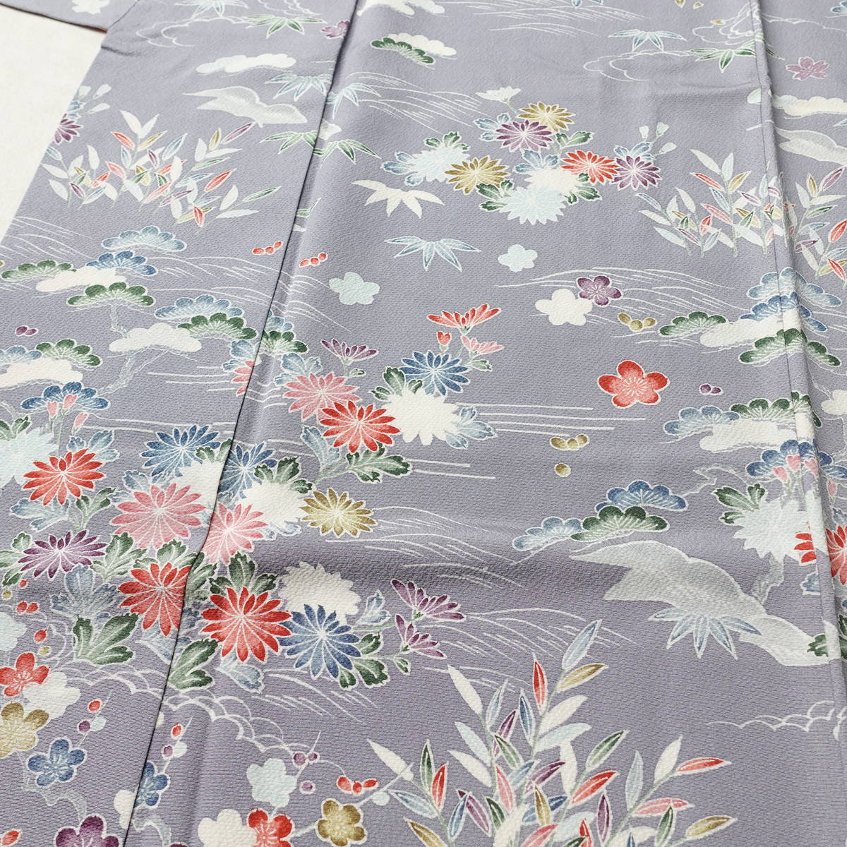 小紋 縮緬 付下小紋 正絹 木の葉・植物柄 袷仕立て 身丈167cm 裄丈66cm リサイクル着物 着物 紫・藤色_画像5