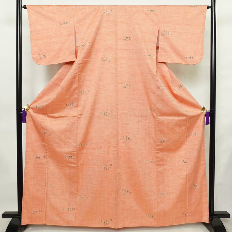 紬 美品 正絹 幾何学柄・抽象柄 袷仕立て 身丈165cm 裄丈64.5cm リサイクル着物 一部しつけ糸付き 着物 橙_画像1