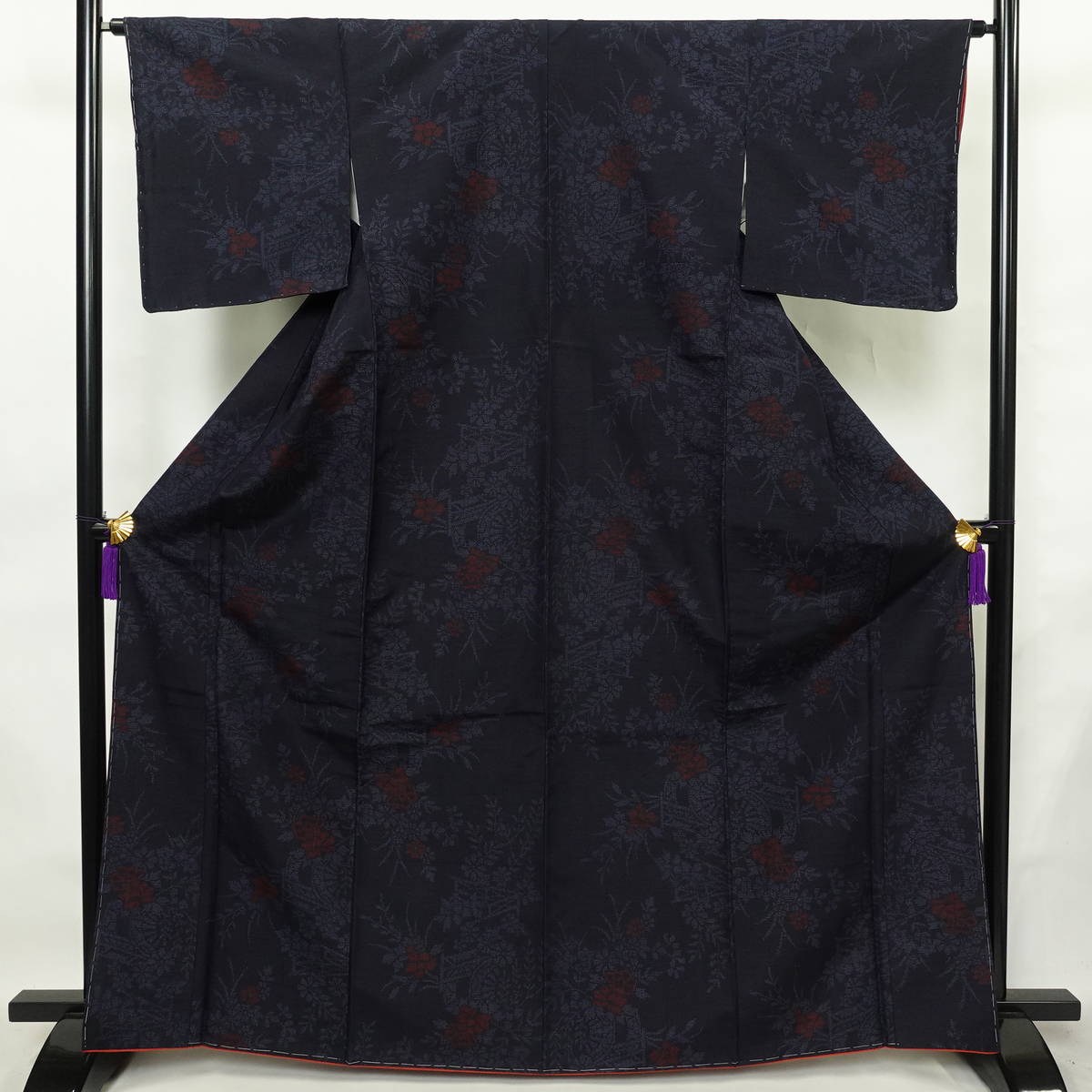 紬 良品 しつけ糸付き 正絹 木の葉・植物柄 袷仕立て 身丈166cm 裄丈64cm リサイクル着物 着物 青・紺_画像1
