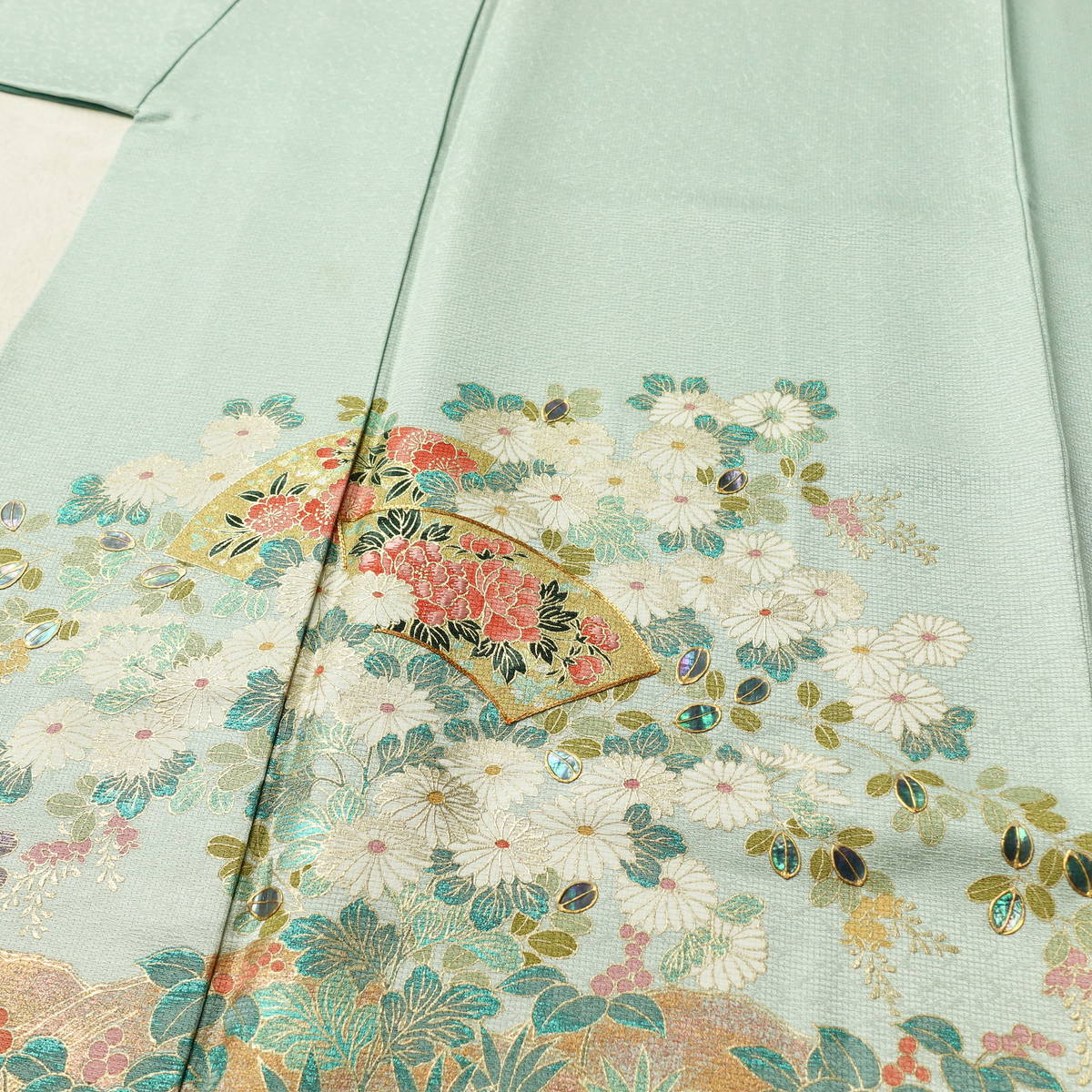 訪問着 良品 金駒刺繍 綸子 正絹 木の葉・植物柄 袷仕立て 身丈149.5cm 裄丈61.5cm リサイクル着物 着物 刺繍 箔 共八掛 金彩 入学式 卒業式 結婚式 七五三 お宮参り フォーマル 四季花 緑・うぐいす色_画像5