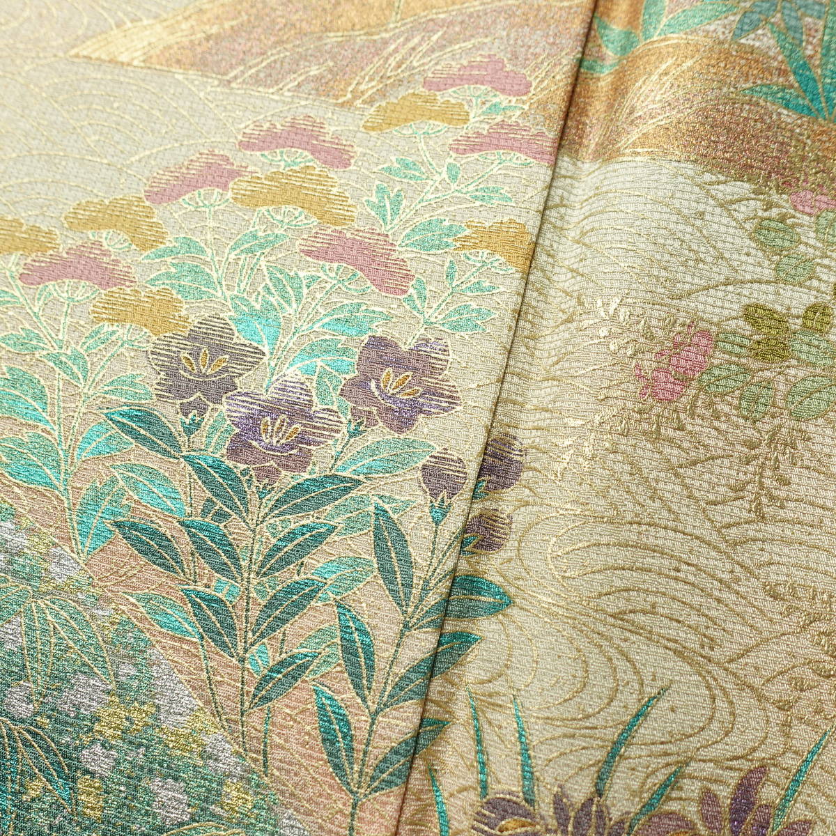 訪問着 良品 金駒刺繍 綸子 正絹 木の葉・植物柄 袷仕立て 身丈149.5cm 裄丈61.5cm リサイクル着物 着物 刺繍 箔 共八掛 金彩 入学式 卒業式 結婚式 七五三 お宮参り フォーマル 四季花 緑・うぐいす色_画像12