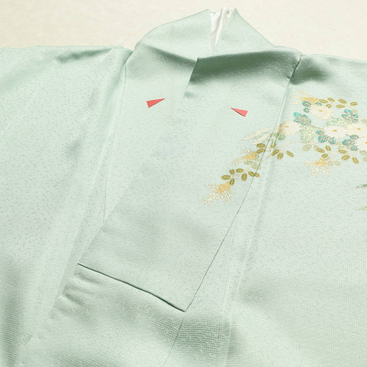 訪問着 良品 金駒刺繍 綸子 正絹 木の葉・植物柄 袷仕立て 身丈149.5cm 裄丈61.5cm リサイクル着物 着物 刺繍 箔 共八掛 金彩 入学式 卒業式 結婚式 七五三 お宮参り フォーマル 四季花 緑・うぐいす色_画像22
