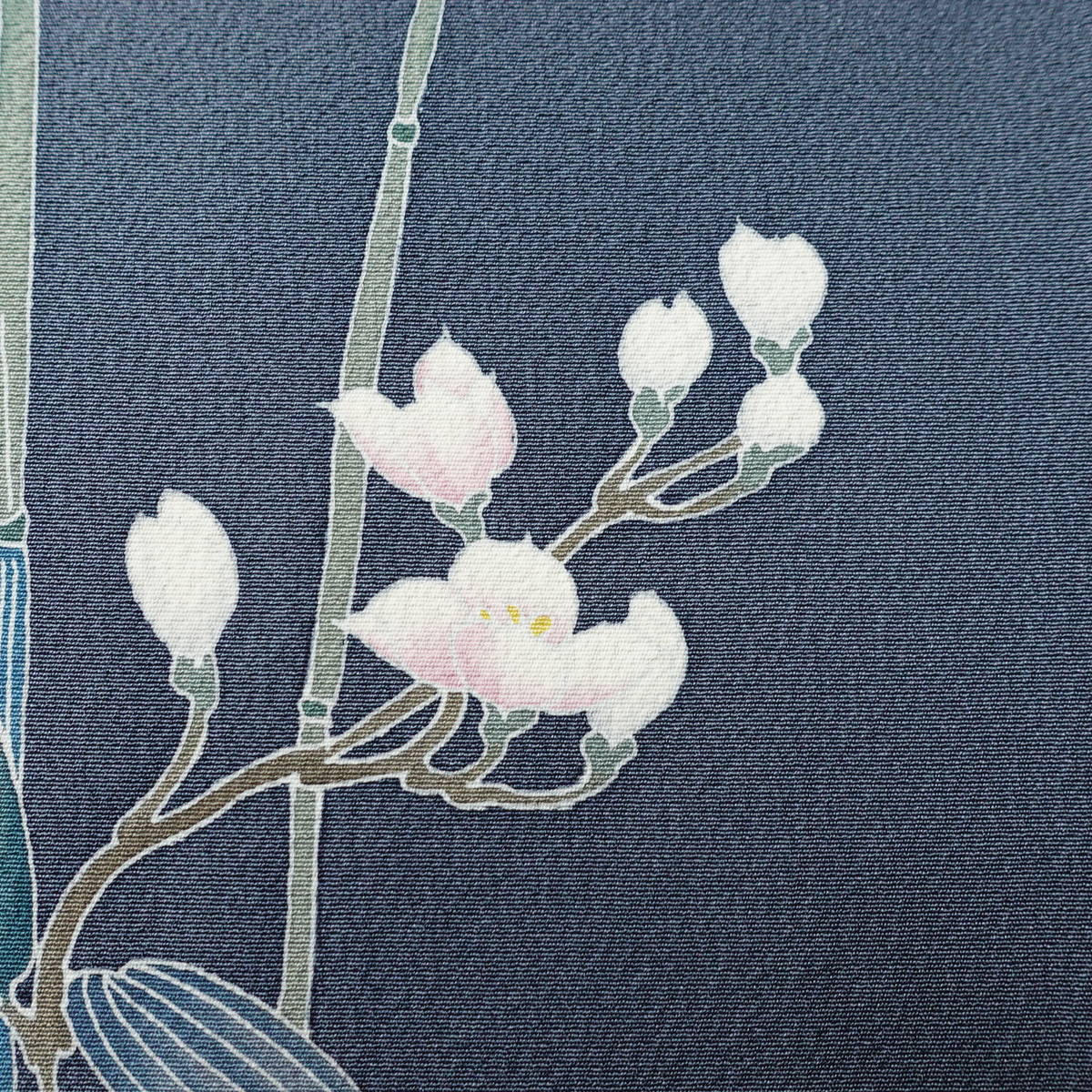 訪問着 良品 落款入り しつけ糸付き 縮緬 正絹 木の葉・植物柄 袷仕立て 身丈156.5cm 裄丈63cm リサイクル着物 着物 共八掛 入学式 卒業式 結婚式 七五三 お宮参り フォーマル 青・紺_画像8