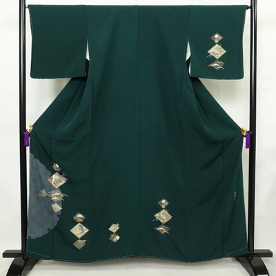 訪問着 美品 落款入り しつけ糸付き 縮緬 正絹 古典柄 袷仕立て 身丈160cm 裄丈66cm リサイクル着物 着物 箔 共八掛 金彩 入学式 卒業式 七五三 お宮参り フォーマル 緑・うぐいす色